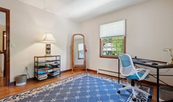 10 Colonial Dr, Clinton, CT 06413