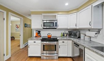 825 Matteson Rd, Coventry, RI 02816