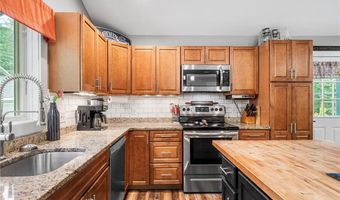 51 Paine Rd, Foster, RI 02825