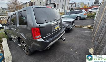 909 N 6th St, Allentown, PA 18102