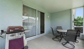 6936 SURREY OAK Dr, Apollo Beach, FL 33572