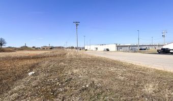 E Dyer Street, Aurora, MO 65605