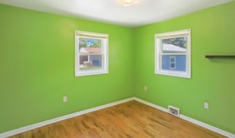 921 NE 9th Ave, Aberdeen, SD 57401