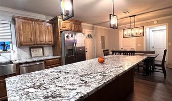 701 Lampton Ln, McAlester, OK 74501