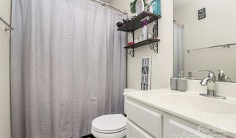 7707 Brisbane Ct, Charlotte, NC 28215