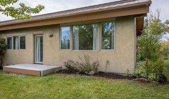 75 Sterling Dr, Bellevue, ID 83313