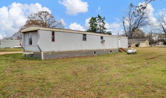 400 Red Hill Cir, Batesville, MS 38606