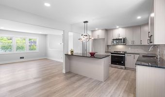 70 Mallard Rd, Bayville, NJ 08721