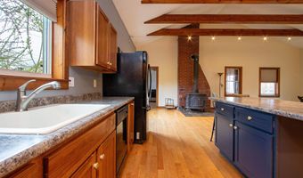 217 Bolton Rd, Cabot, VT 05647