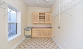 51 Market St A, Apalachicola, FL 32320