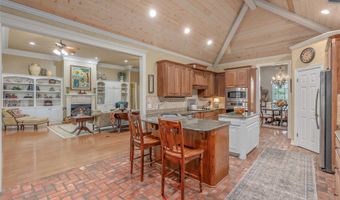 400 Crouch Rd, Benton, LA 71006