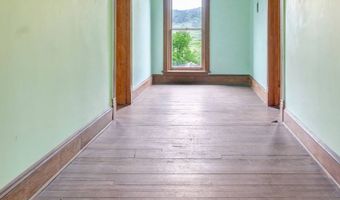 3789 Spring Valley Rd, Alderson, WV 24910