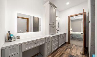1012 S Nicholas Ave, Brandon, SD 57005