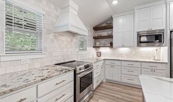 4 Callander Ln, Bella Vista, AR 72715