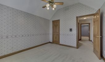 8896 Classic View Dr, Indianapolis, IN 46217