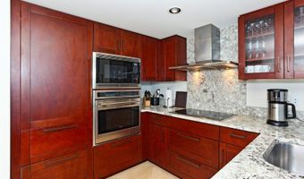 223 Saratoga Rd 2122, Honolulu, HI 96815