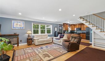 193 Lake Washington Dr, Glocester, RI 02814