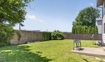 1707 Muny Vista Dr, Alton, IL 62002