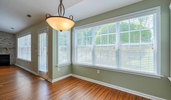 831 Vandenburg Dr, Boiling Springs, SC 29316