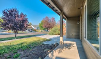 2224 NE Indigo Ln, Bend, OR 97701