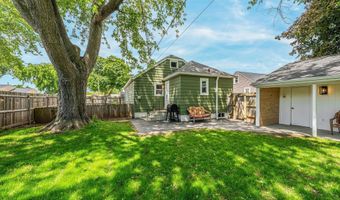 1416 N KENILWORTH Ave, Appleton, WI 54911