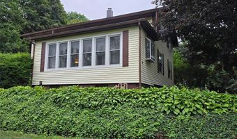 86 S MAIN St, Albion, PA 16401