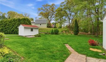 6 Bruce Dr, North Smithfield, RI 02896