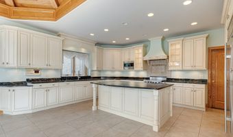1773 W Whispering Ct, Addison, IL 60101