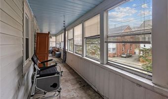 95 School St, Lincoln, RI 02865