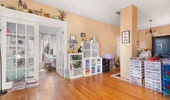 88 Lincoln Ave, East Providence, RI 02915
