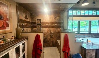 1912 S Oak Knoll Dr NE, Alexandria, MN 56308