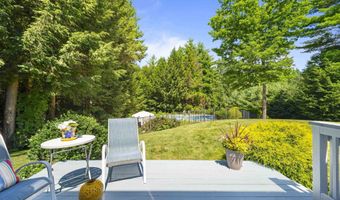 4 Monticello Dr, Amherst, NH 03031