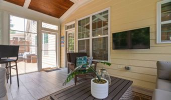 2712 Lake Waccamaw Trl, Apex, NC 27502