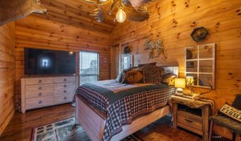 18999 River Rd, Athens, OH 45701