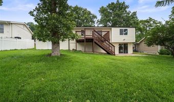 628 Hickory Knoll Ct, Ballwin, MO 63021