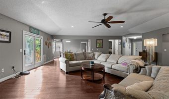 14 Glenbarr Cir, Bella Vista, AR 72715