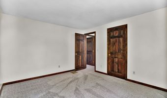 70 Smith Ln, Burlington, CT 06013