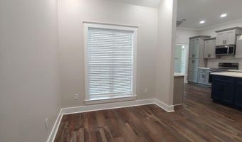 422 E Magnolia St, Abbeville, LA 70510