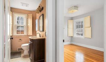 127 Prospect St, East Greenwich, RI 02818