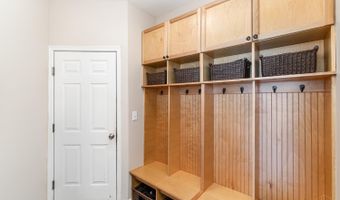 5660 Miss Royal Pass Dr, Miami, OH 45140