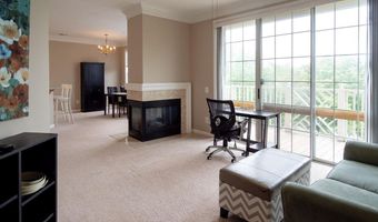 1819 KENWOOD Ave 303, Alexandria, VA 22302