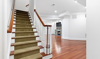 7527 WESTFIELD Dr, Bethesda, MD 20817