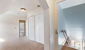 55 Hunter Ave, Newport, RI 02840