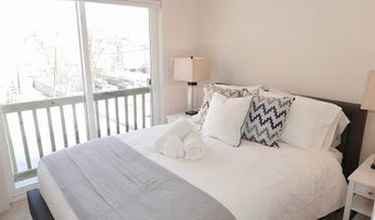 843 UPSHUR St NW 301, Washington, DC 20011