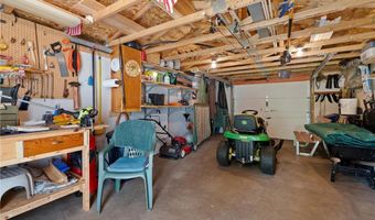 49 196th St, Alden, WI 54026