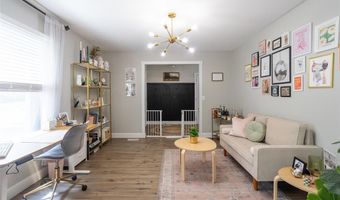 531 Charoak Dr, Ballwin, MO 63021