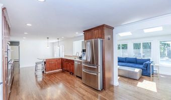 64 Princeton Ave, Andover, MA 01810
