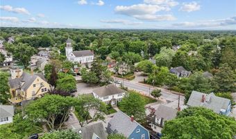 161 Ocean Ave, Cranston, RI 02905