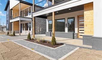 810 NW 11th St, Bentonville, AR 72712