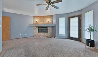 3850-3852 Daytona Dr, Austintown, OH 44515